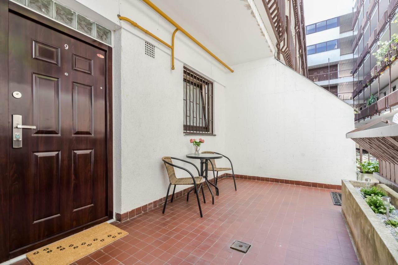 Bpr Golden Corner Suite With Balcony & A/C Boedapest Buitenkant foto
